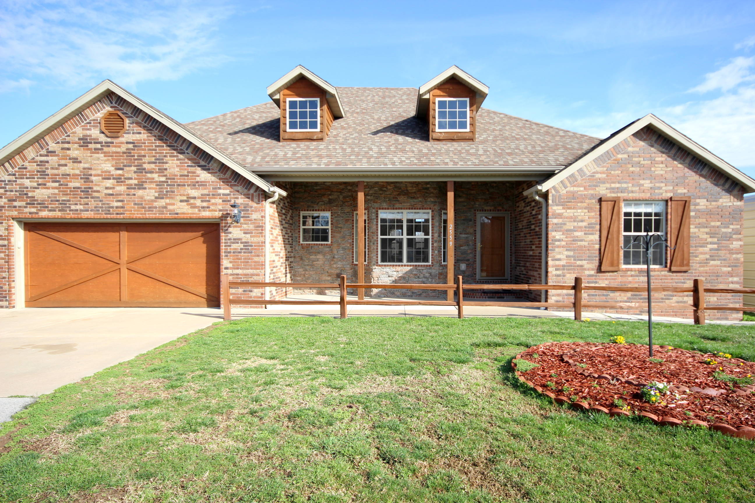 Home For Sale at 2559 Old Wilderness Road in Branson